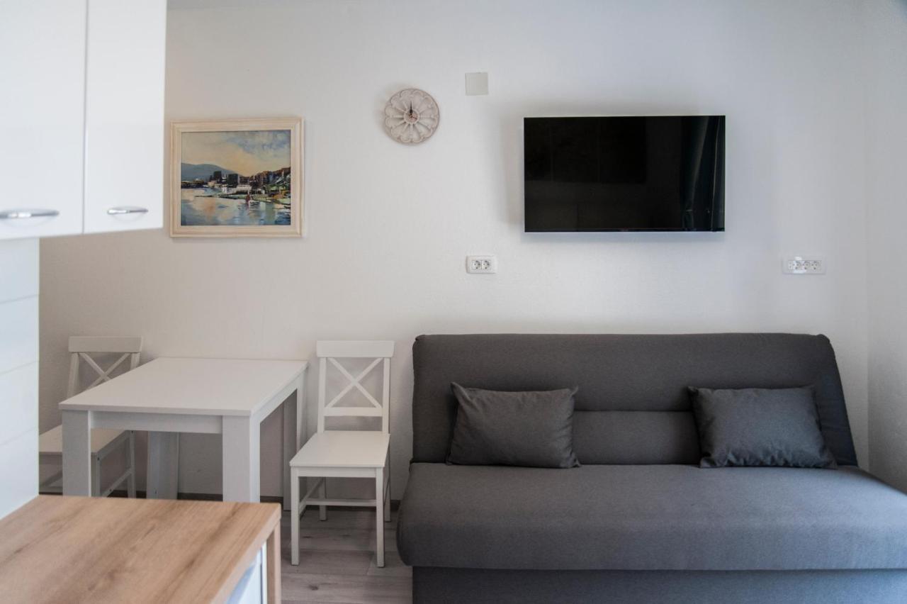 Soko Apartments Huoneistohotelli Soko ヘルツェグ・ノヴィ エクステリア 写真