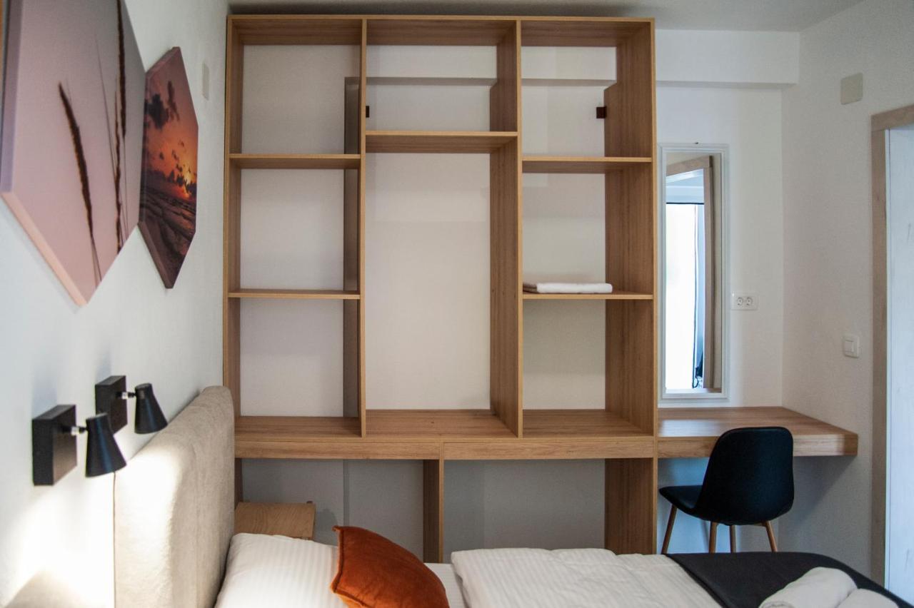 Soko Apartments Huoneistohotelli Soko ヘルツェグ・ノヴィ エクステリア 写真